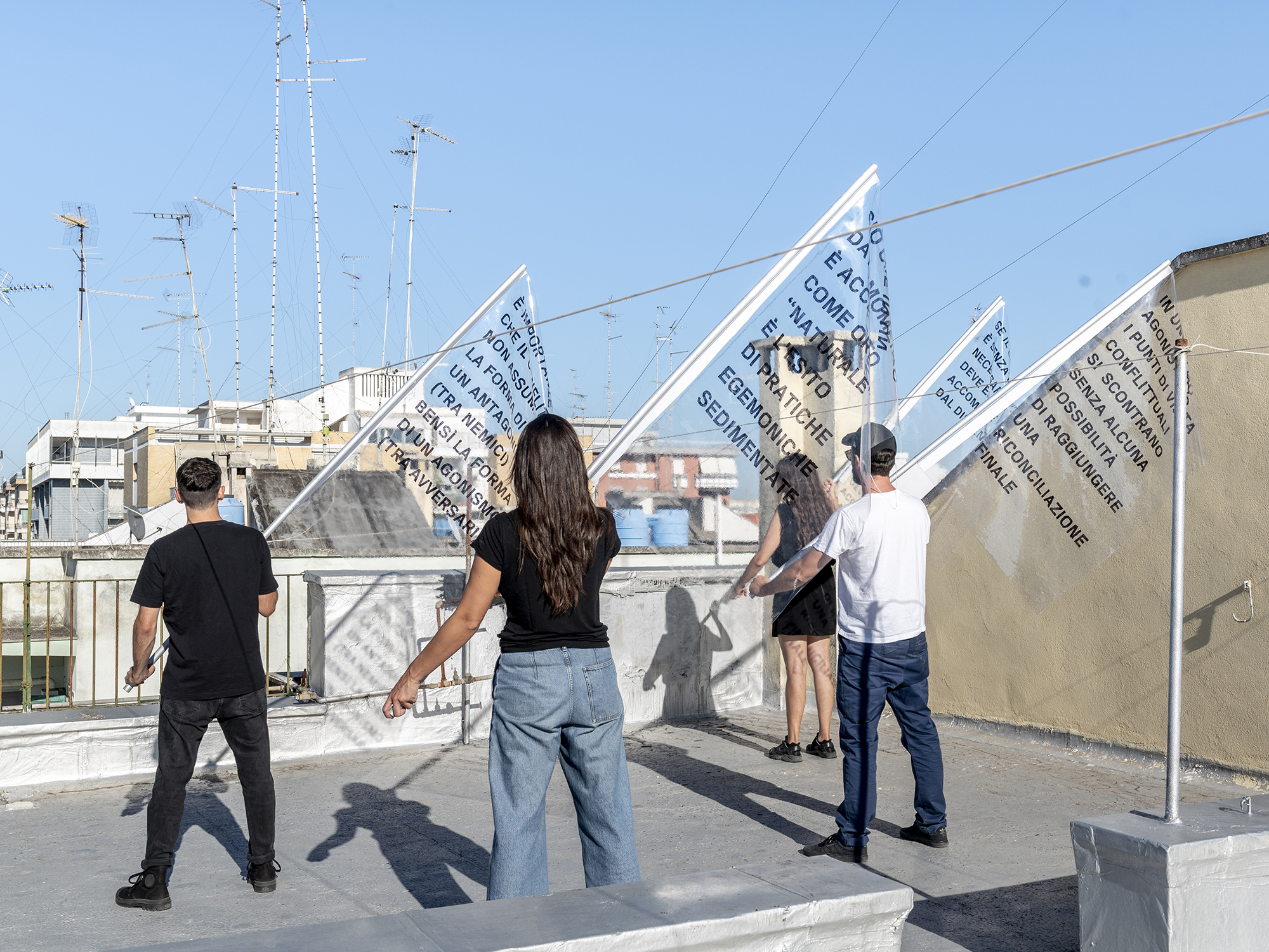 01 Bonus Track 01 Rooftop Landing performance for Studioconcreto 2020