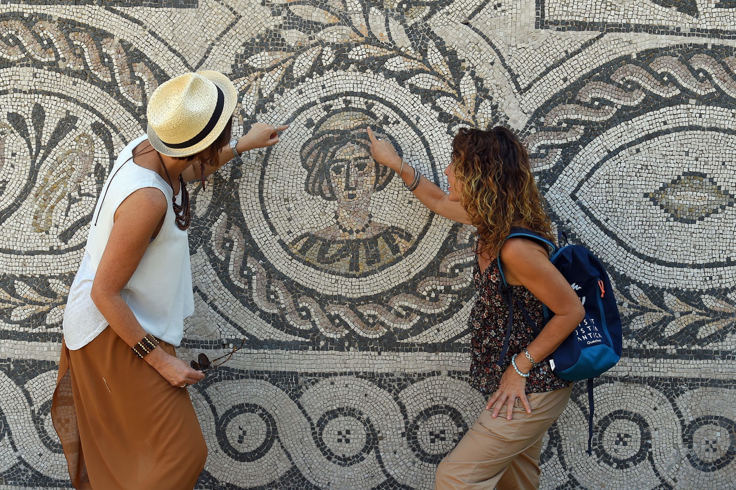 Ostia Antica mosaico min scaled