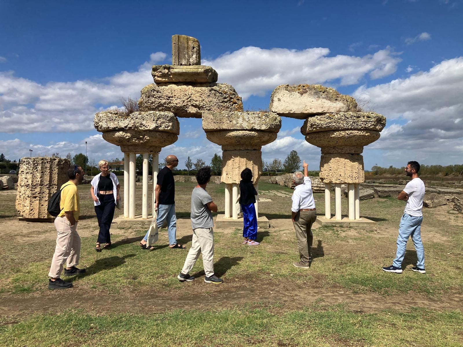 In ruins residency 2024 visita al Parco Archeologico di Metaponto con il Direttore Vincenzo Cracolici