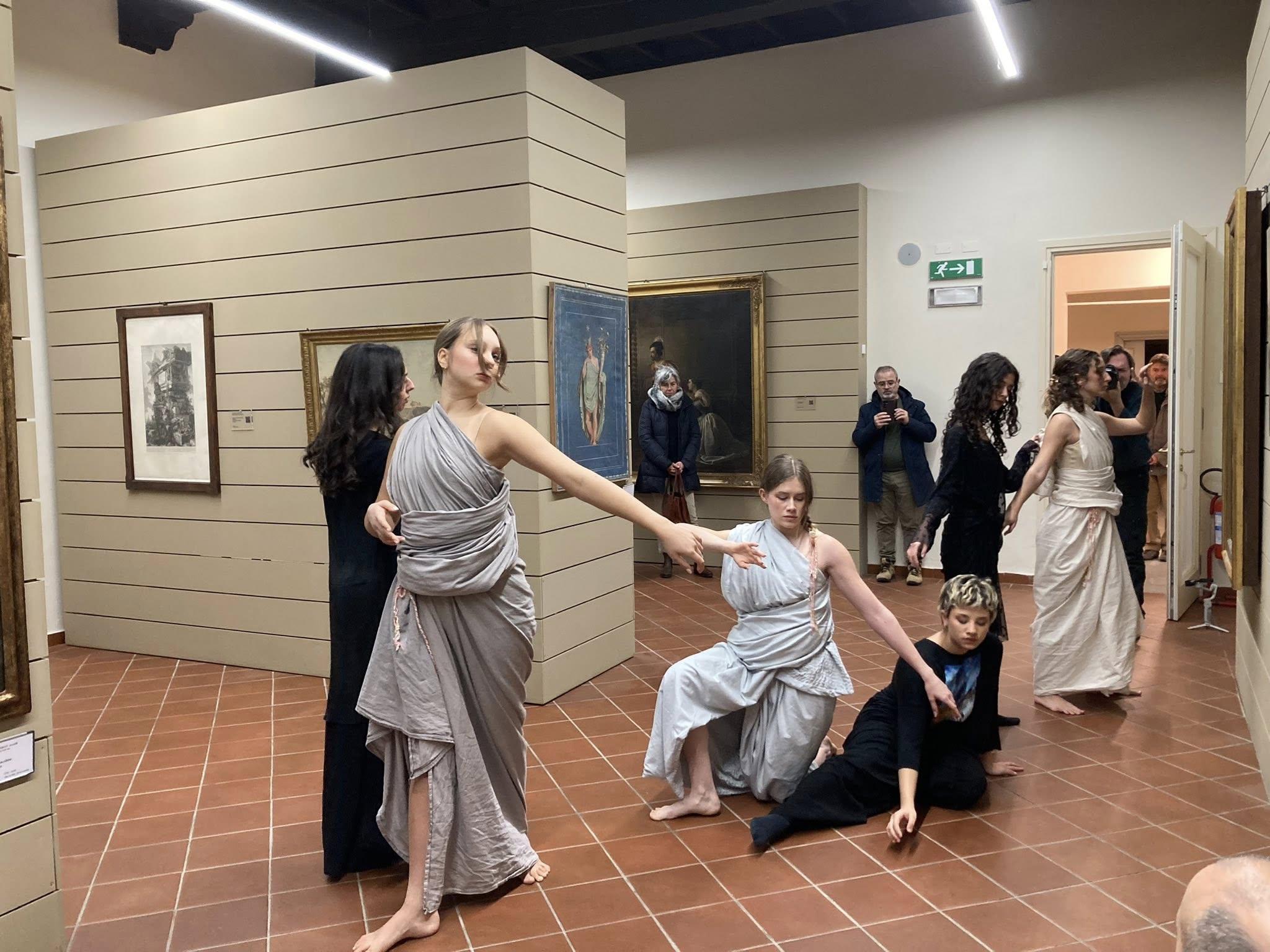 Pinacoteca Civica danza